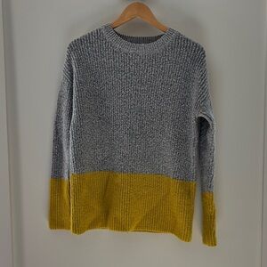 Atmosphere Gray and Yellow Crewneck Sweater
